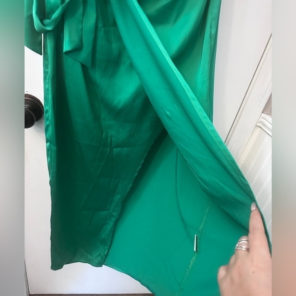 Merokeety Women’s Large Green One-Shoulder Satin Wrap Midi Dress with Slit - Picture 4 of 12